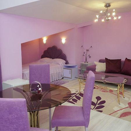 וארנה Hotel Kamelia מראה חיצוני תמונה