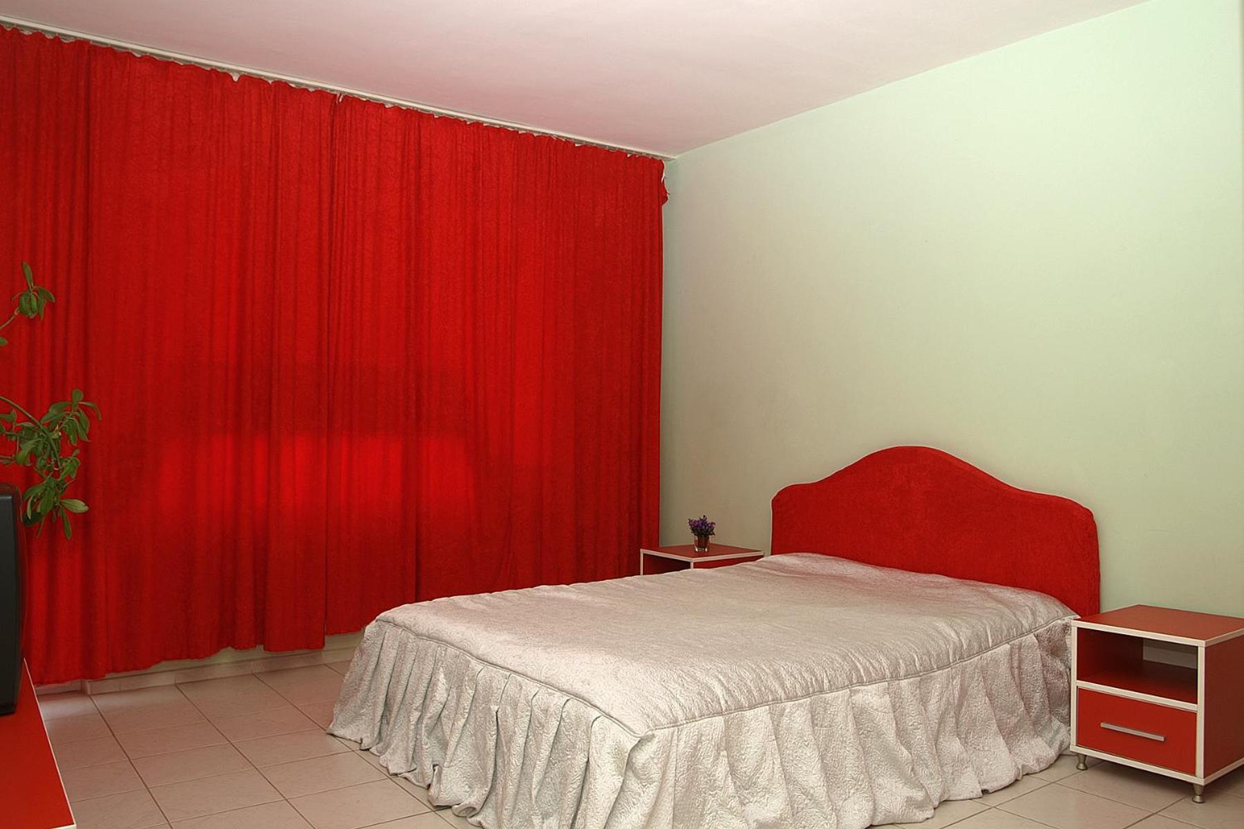 וארנה Hotel Kamelia מראה חיצוני תמונה
