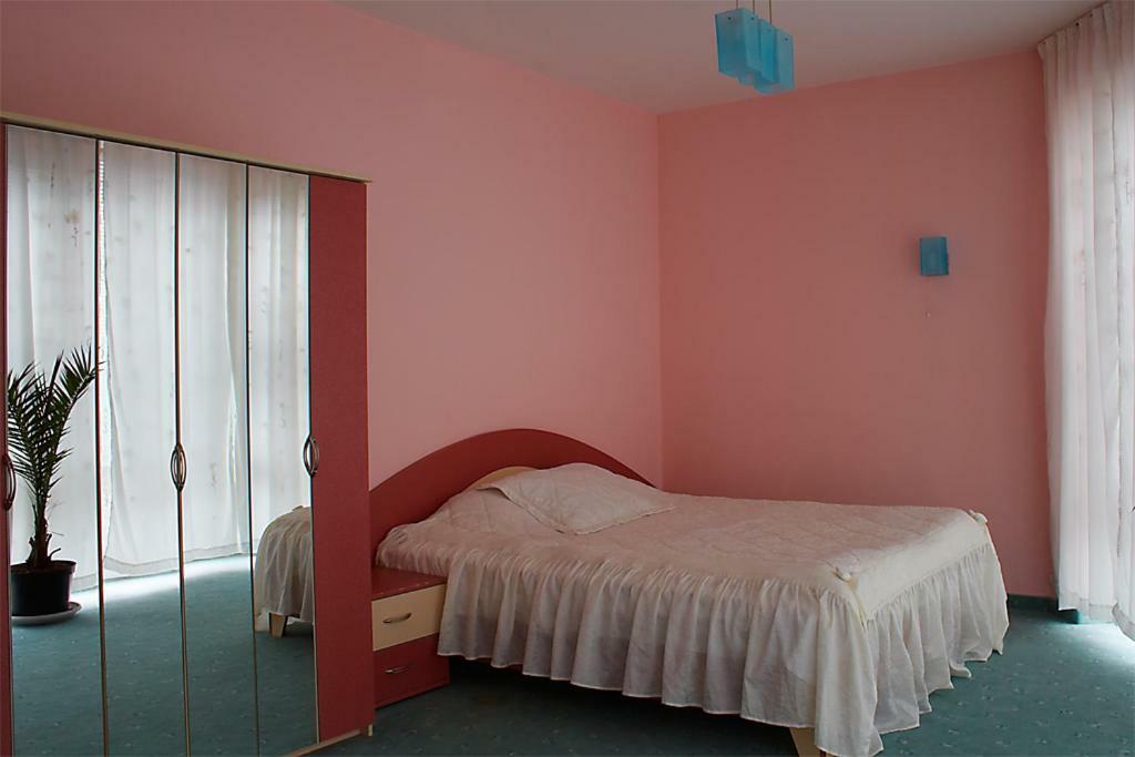וארנה Hotel Kamelia מראה חיצוני תמונה